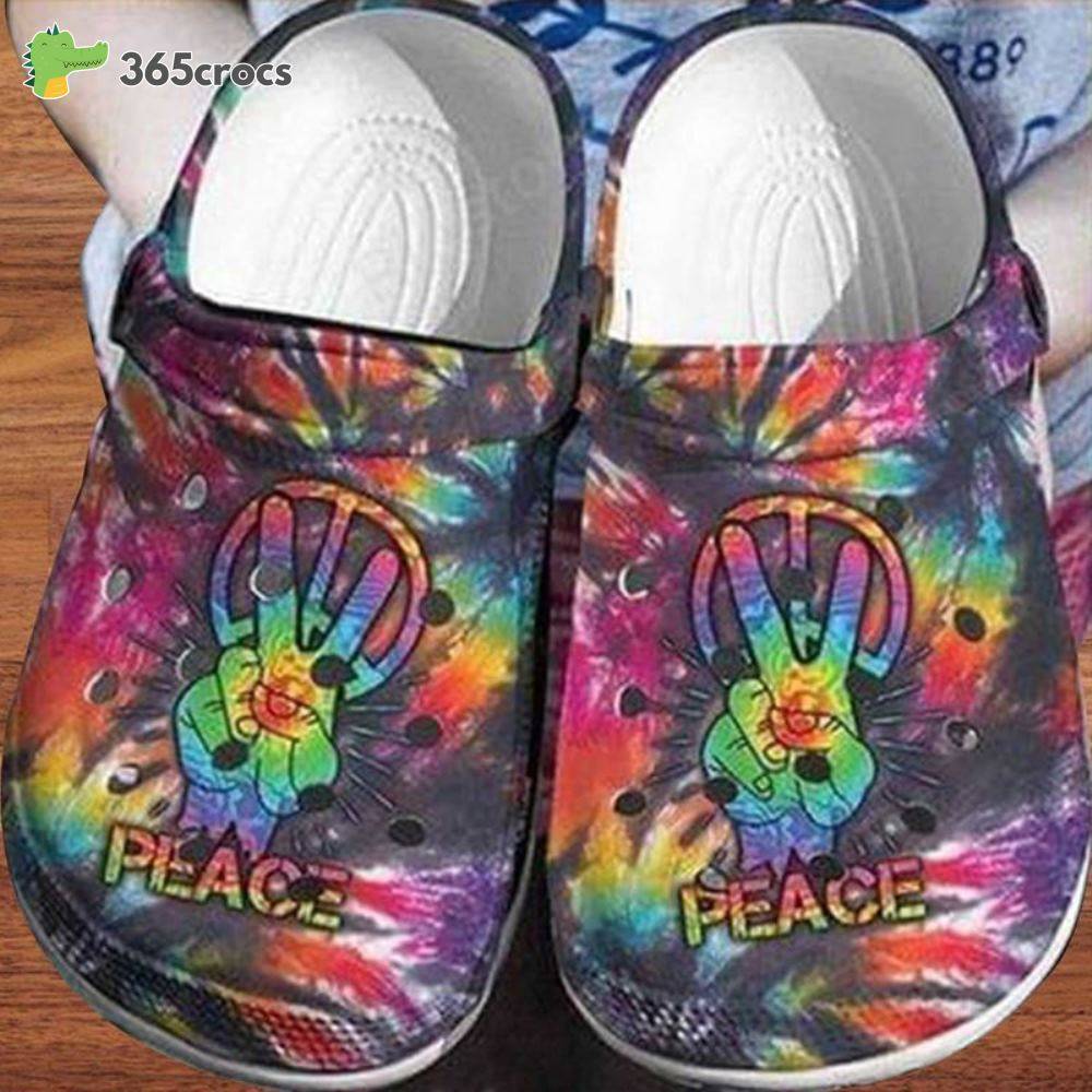 how to style tie dye crocs